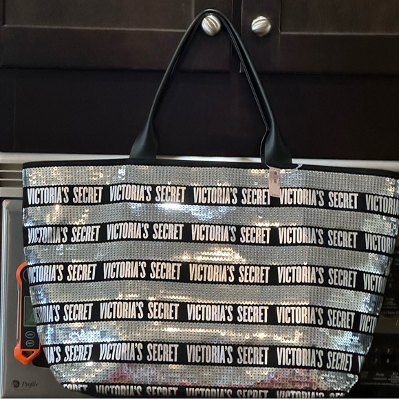 Victoria's Secret Zipper Tote NWT - Picture 1 of 11